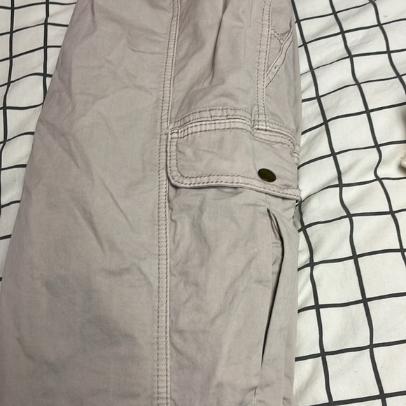 beige cargo pants from garage XS in great condition - Picture 4 of 5